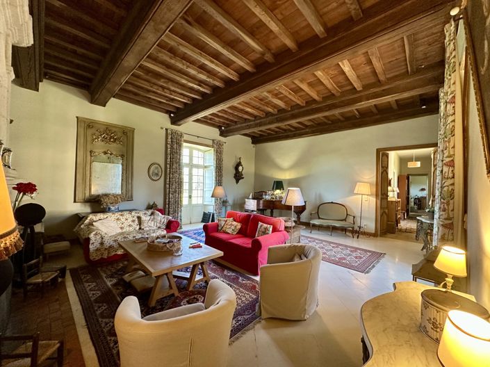 Image No.3-8 Bed House for sale