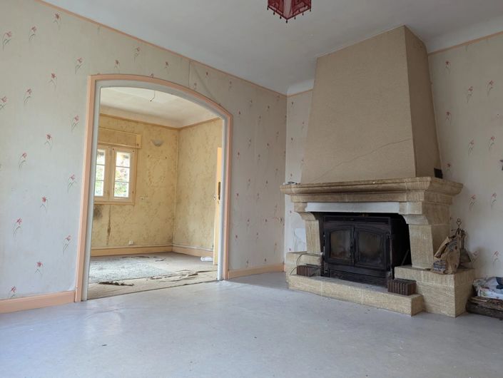 Image No.4-4 Bed Village House for sale