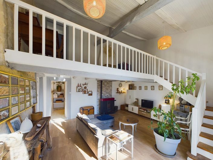 Image No.13-7 Bed House for sale