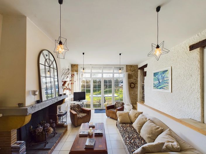 Image No.15-7 Bed House for sale