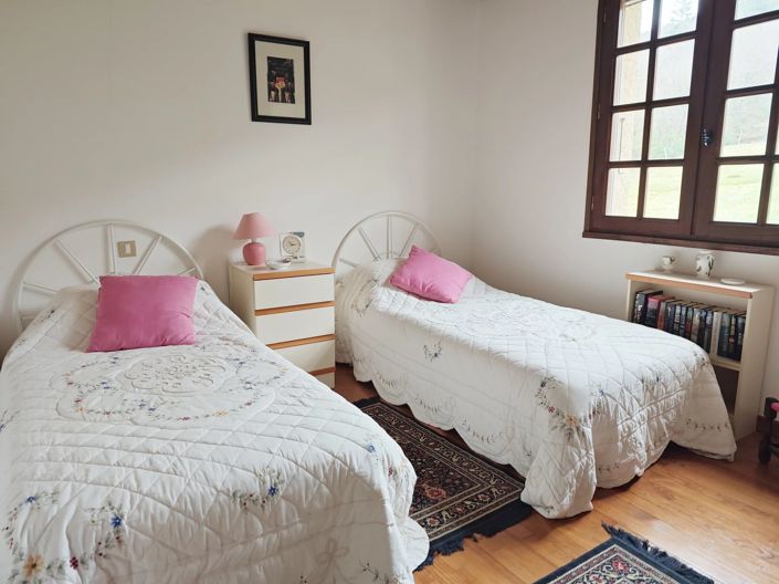 Image No.10-4 Bed House for sale