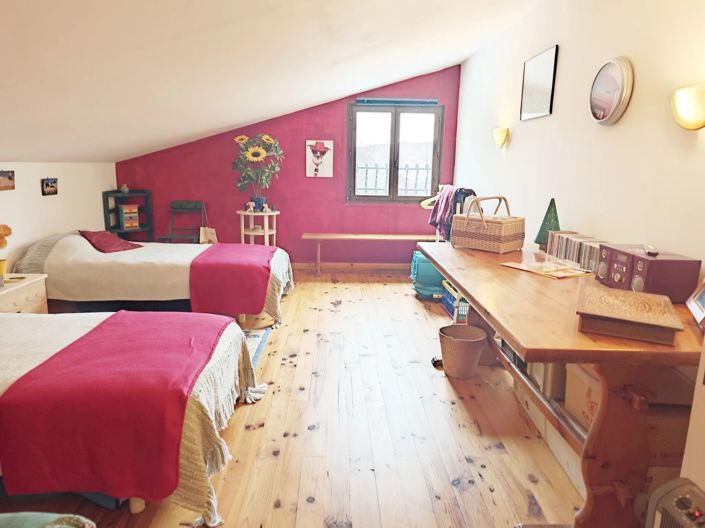 Image No.12-4 Bed House for sale