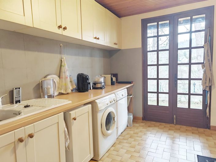 Image No.6-4 Bed House for sale