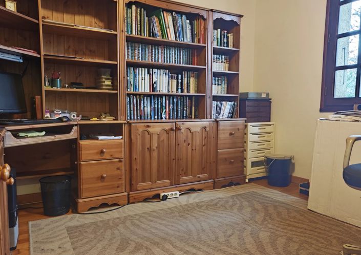 Image No.8-4 Bed House for sale