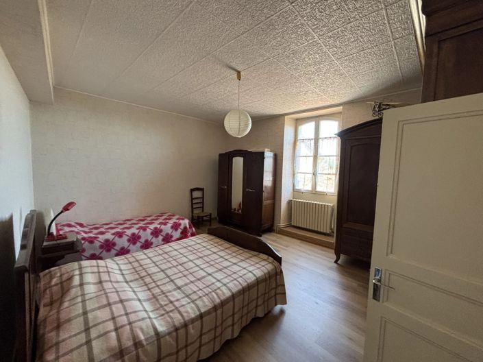 Image No.14-3 Bed House for sale