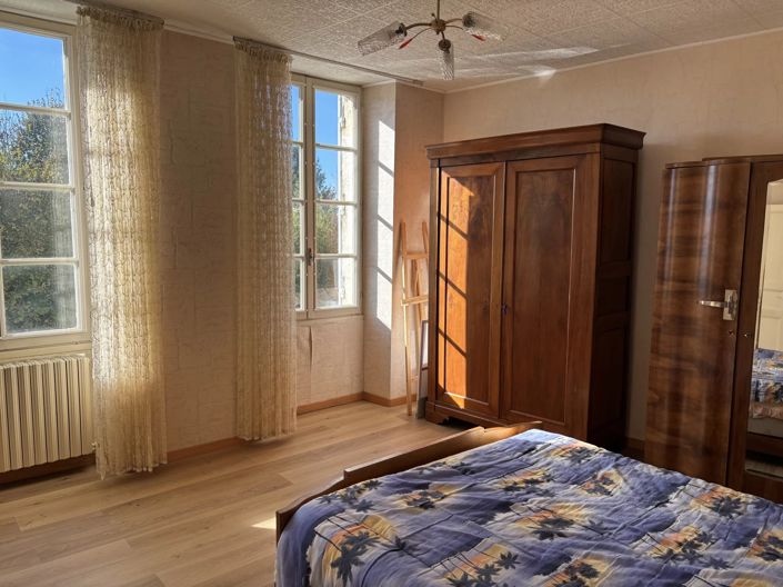 Image No.12-3 Bed House for sale