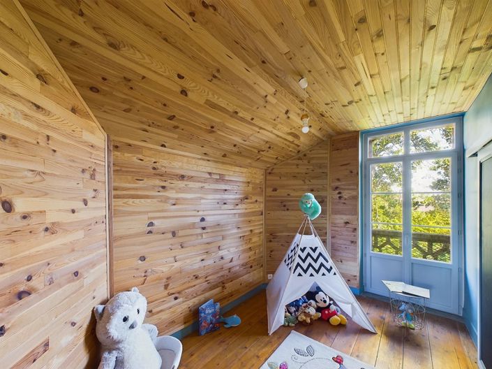 Image No.11-9 Bed House for sale