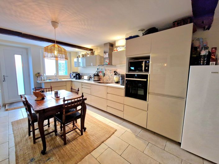 Image No.2-4 Bed House for sale