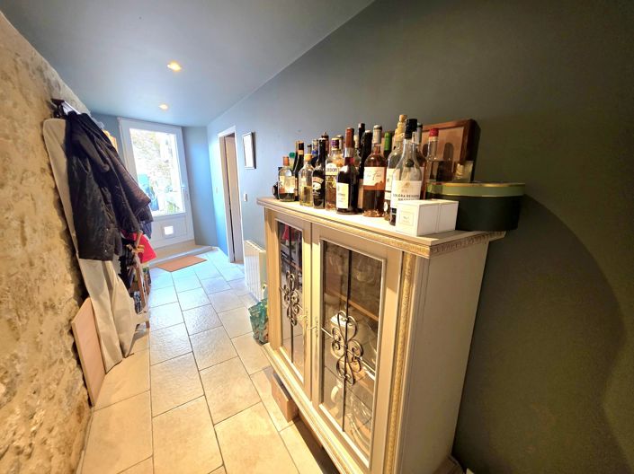 Image No.6-4 Bed House for sale