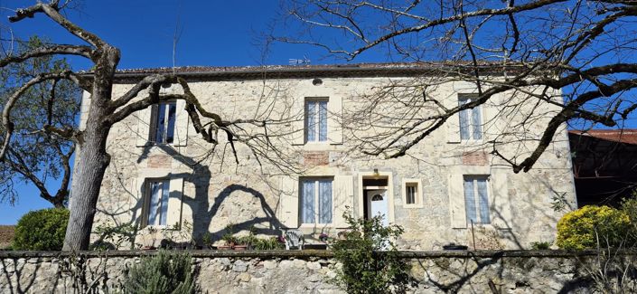 Image No.1-4 Bed House for sale