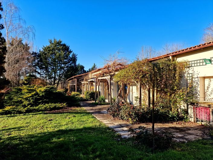 Image No.12-3 Bed House for sale