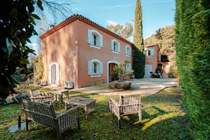 Image No.1-6 Bed House for sale