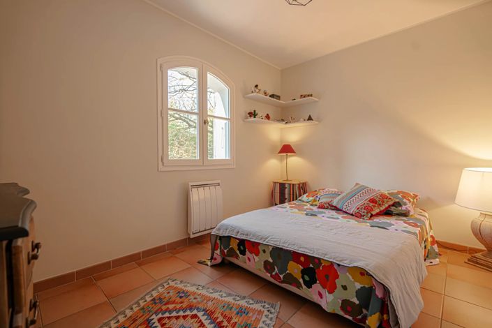 Image No.11-6 Bed House for sale