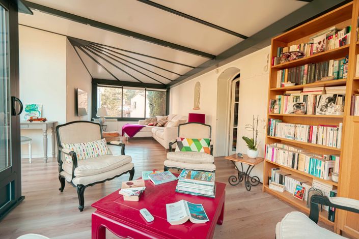 Image No.14-6 Bed House for sale