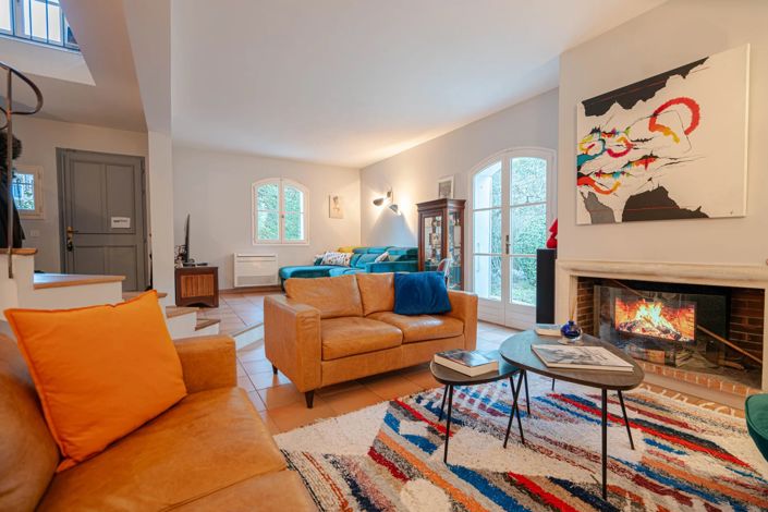 Image No.3-6 Bed House for sale