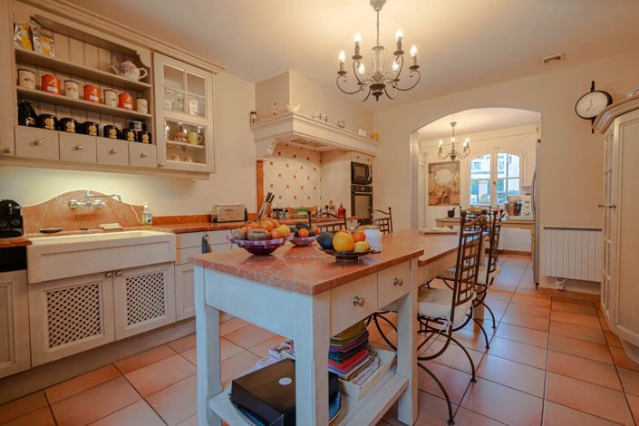 Image No.4-6 Bed House for sale