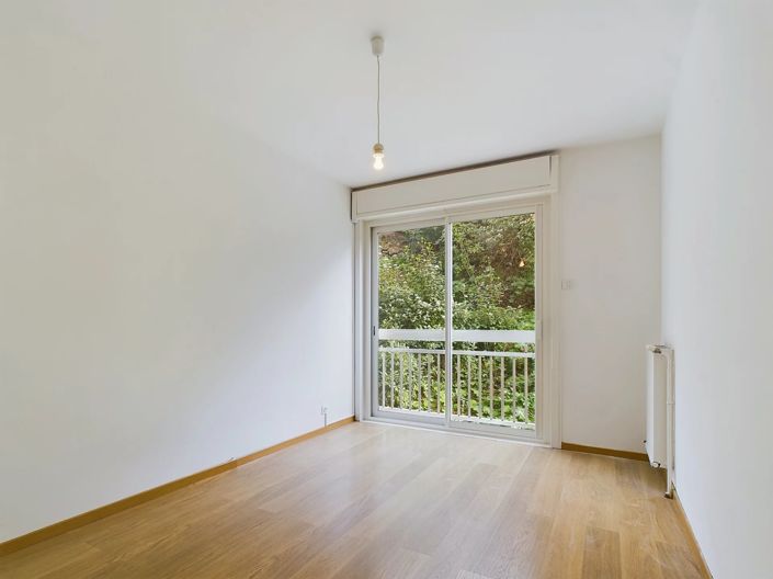 Image No.4-3 Bed Property for sale