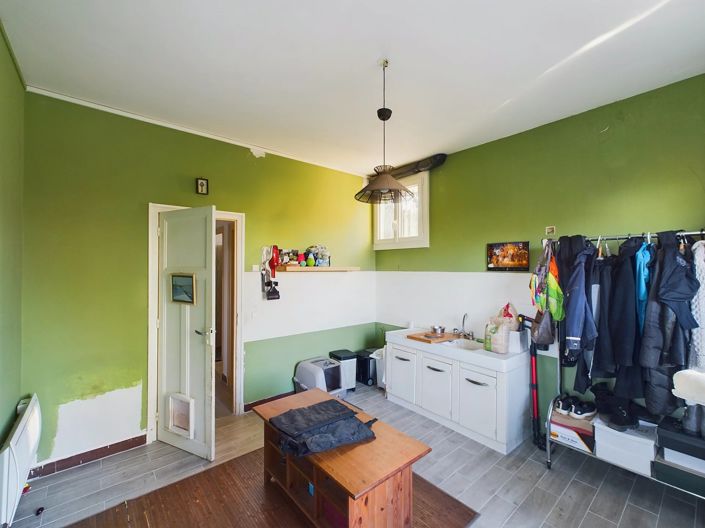 Image No.9-2 Bed House for sale