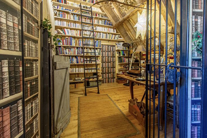 Image No.10-6 Bed House for sale