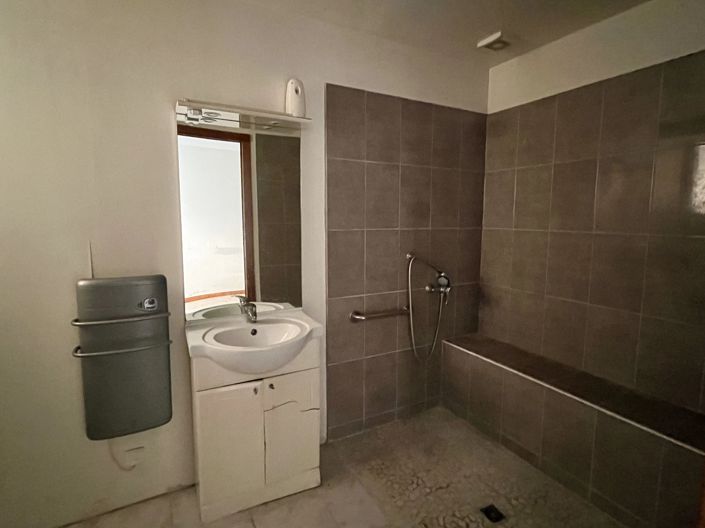 Image No.9-4 Bed Village House for sale