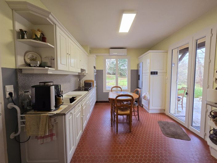 Image No.3-5 Bed House for sale