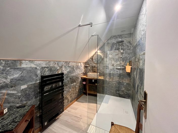 Image No.5-5 Bed House for sale