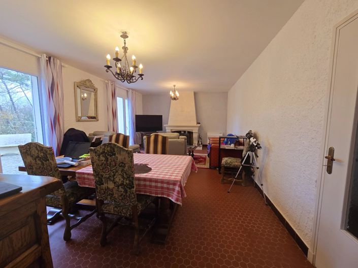 Image No.6-5 Bed House for sale