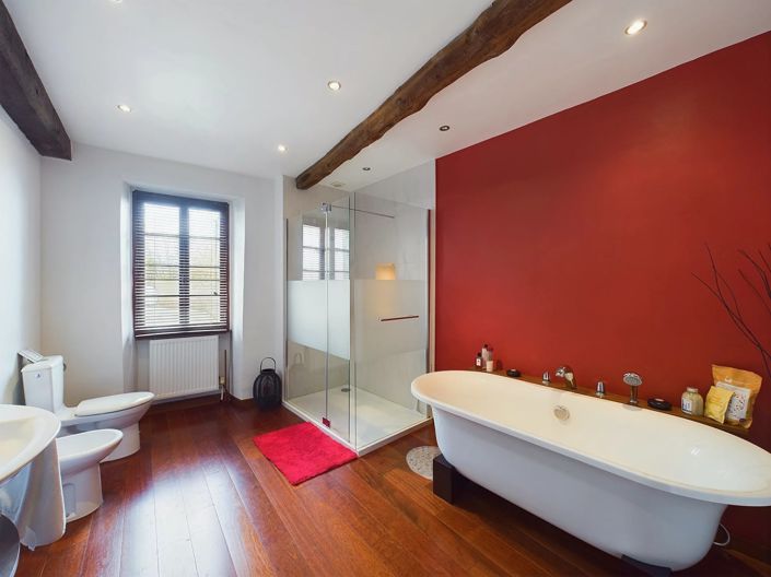 Image No.12-5 Bed House for sale