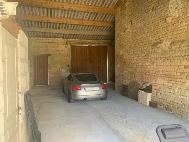 Image No.10-3 Bed House for sale