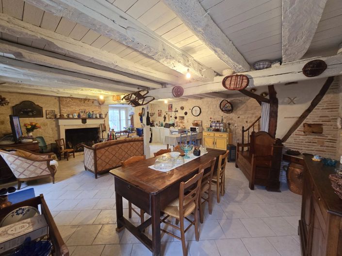 Image No.6-3 Bed House for sale