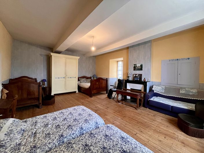 Image No.8-3 Bed House for sale