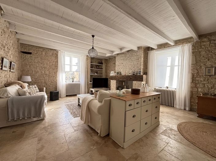 Image No.4-8 Bed House for sale