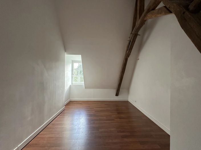 Image No.14-6 Bed House for sale