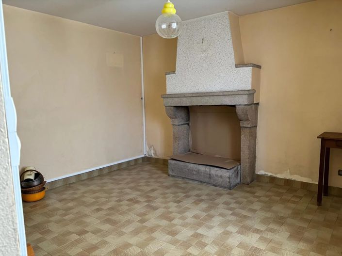 Image No.5-5 Bed Village House for sale