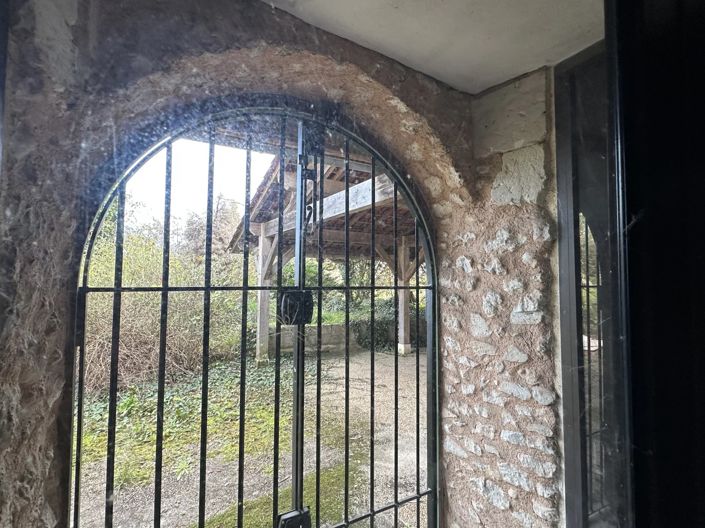 Image No.10-1 Bed House for sale