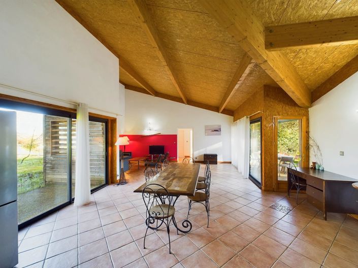 Image No.14-41 Bed House for sale