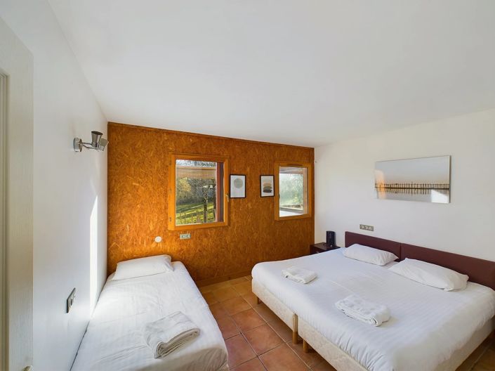 Image No.6-41 Bed House for sale