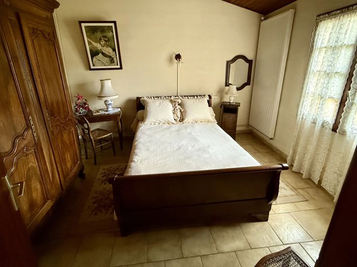 Image No.13-6 Bed House for sale