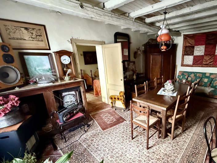 Image No.7-6 Bed House for sale