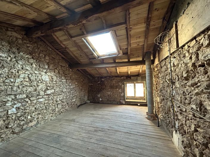 Image No.8-1 Bed Village House for sale