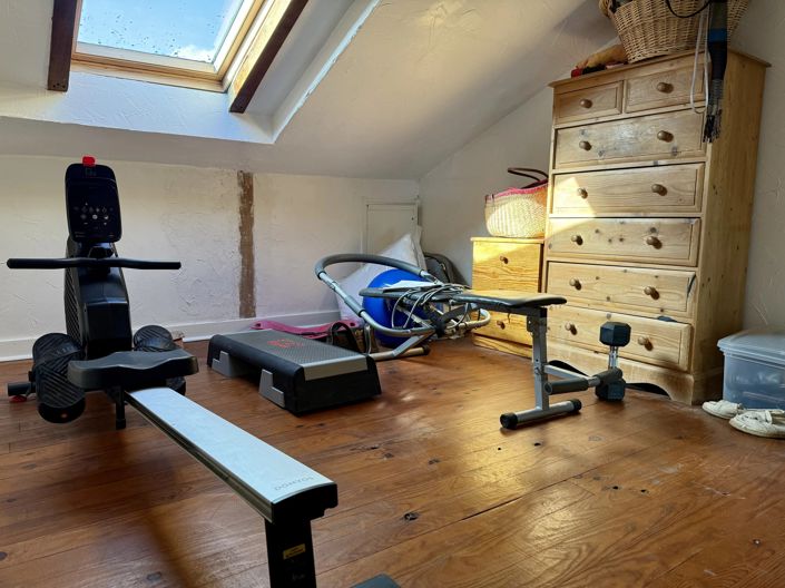 Image No.12-2 Bed House for sale