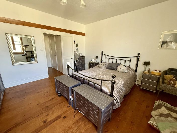 Image No.5-2 Bed House for sale