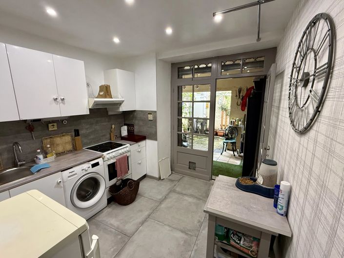 Image No.8-2 Bed House for sale