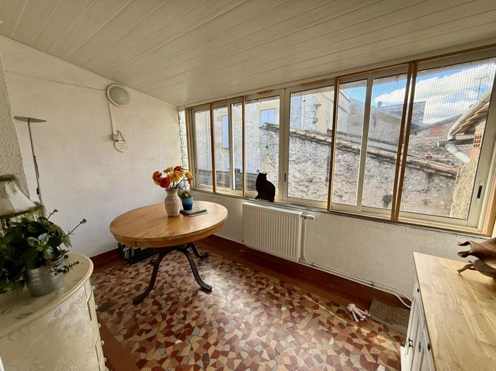 Image No.9-2 Bed House for sale