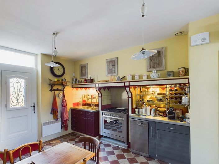 Image No.13-10 Bed House for sale