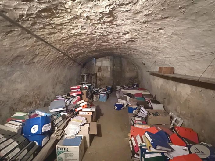 Image No.13-5 Bed Commercial for sale