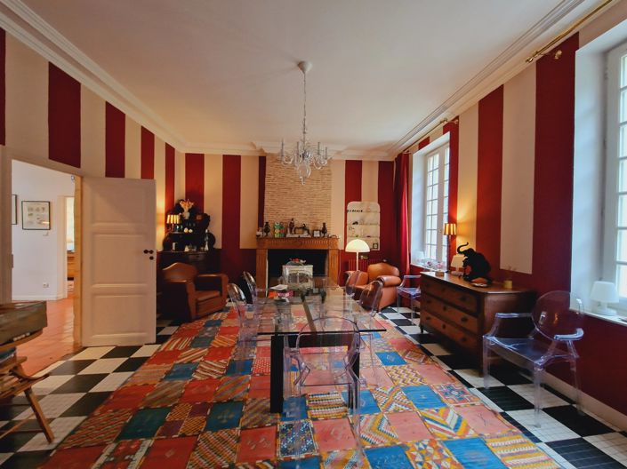 Image No.3-5 Bed House for sale