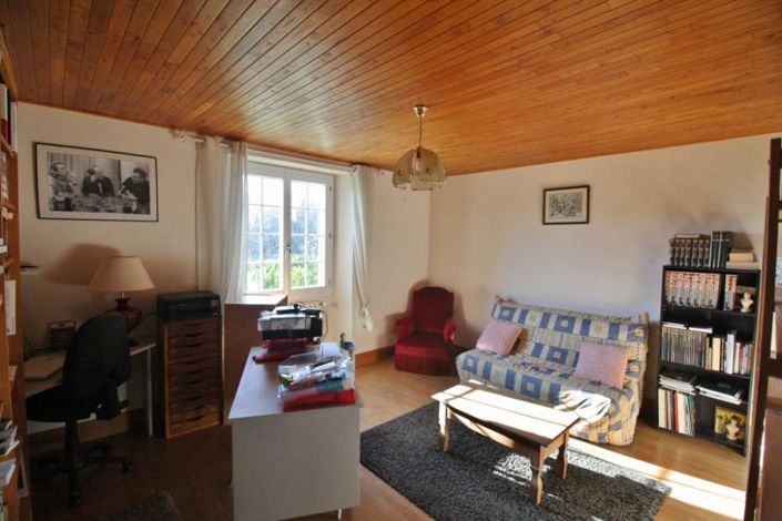 Image No.6-4 Bed House for sale