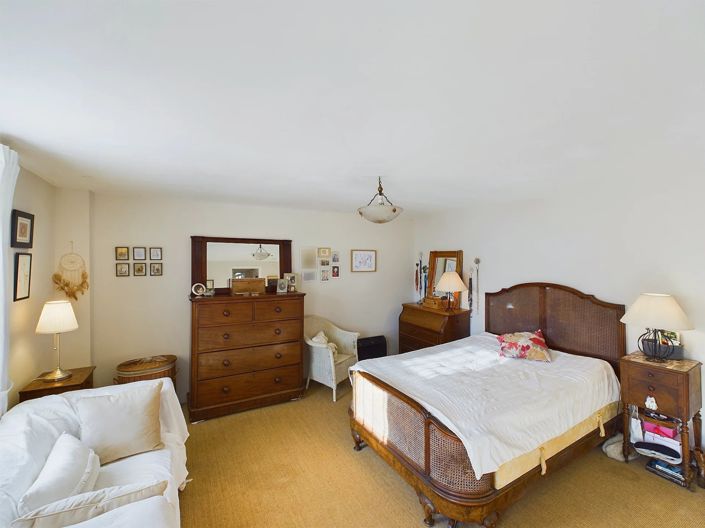 Image No.13-3 Bed House for sale