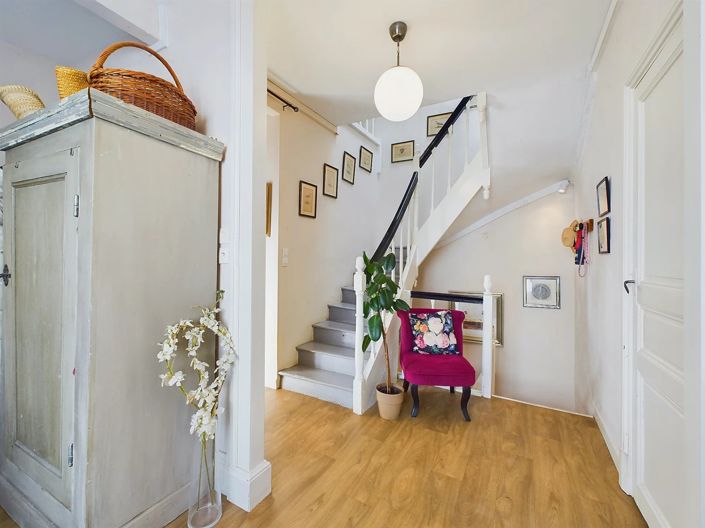 Image No.6-3 Bed House for sale